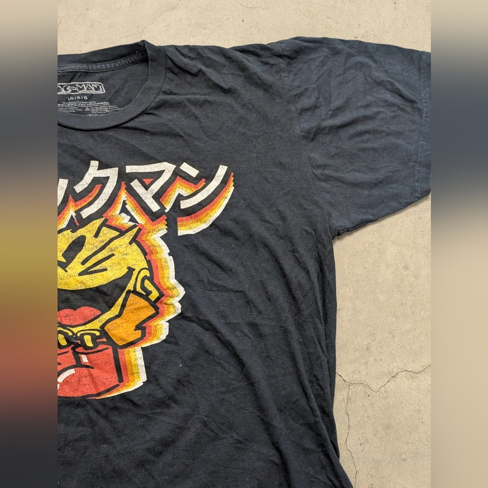 *Pacman Graphic Tee, Large